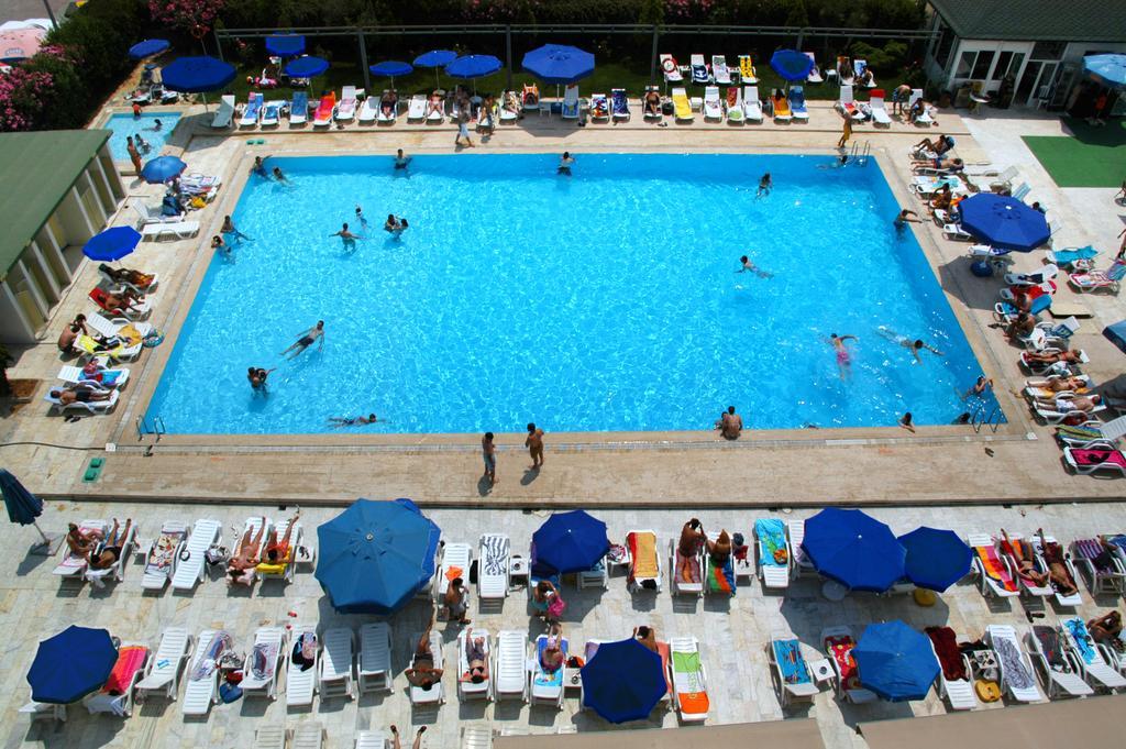 Pelikan Hotel Büyükçekmece Exterior foto